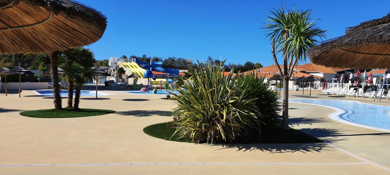 לס מתה Mobilhome 2Ch Climatise-Terrasse Fermee-4 Velos-Camping 4 Etoiles Les Charmettes מראה חיצוני תמונה